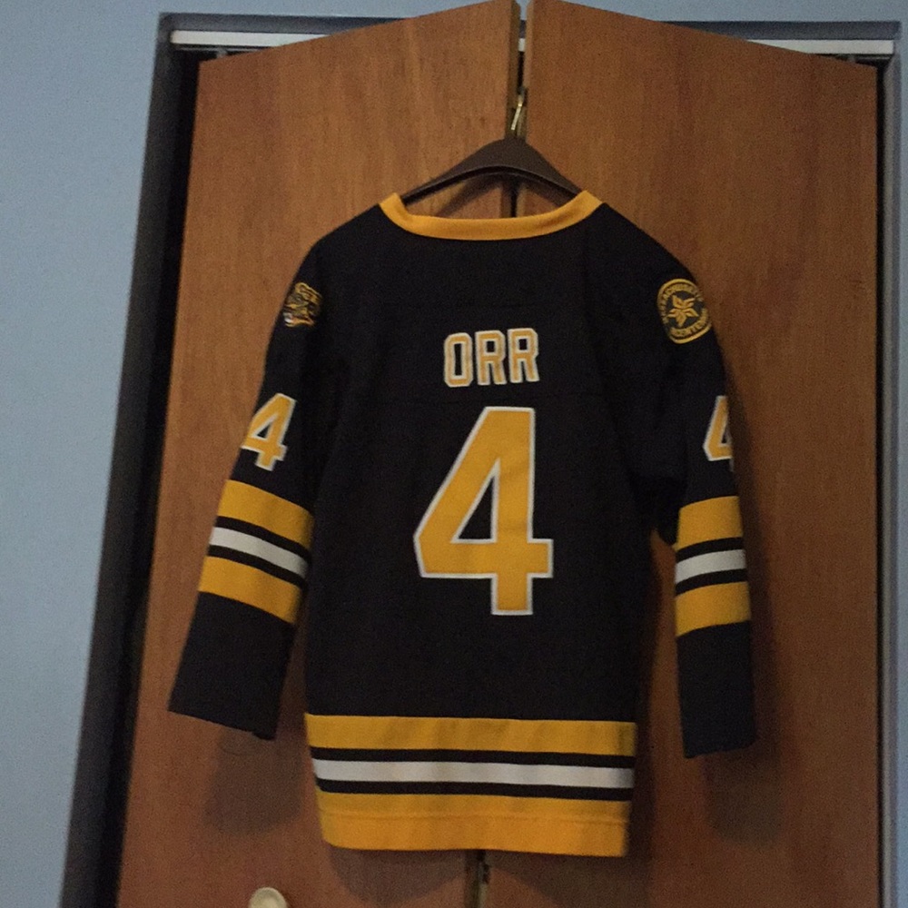 Boston Bruins Bobby Orr replica game jersey